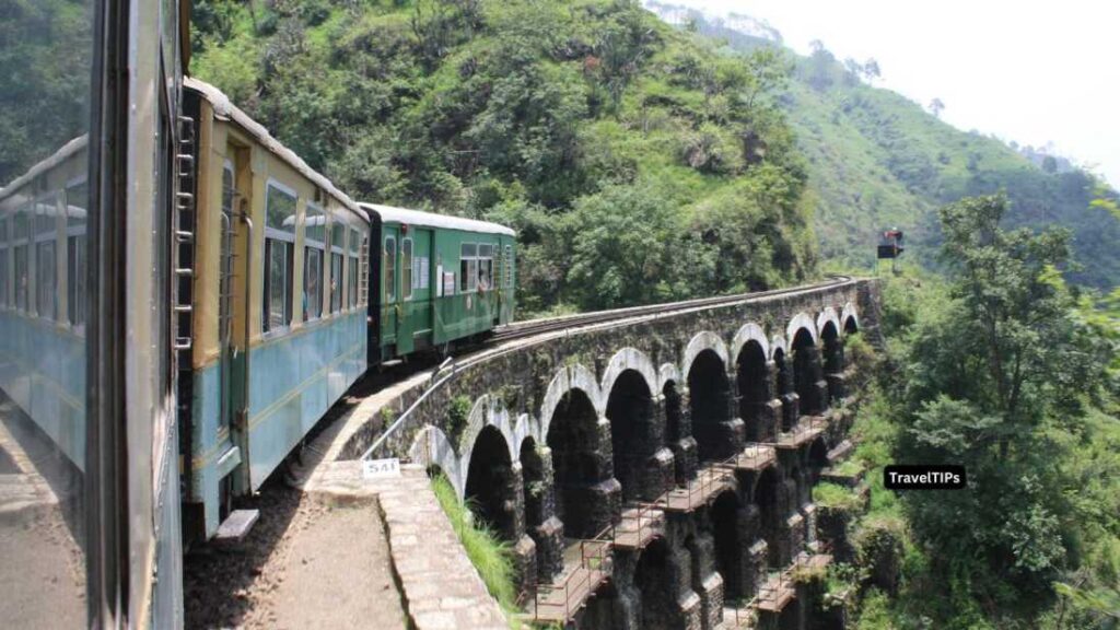 दिवाली की छुट्टियों में भारतीय कौन सी जगहों पर घूमना पसंद है।